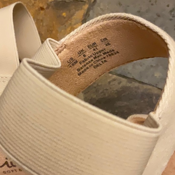 LifeStride Delta Women's Wedge Sandals soft system size 10 Like New - Picture 4 of 5